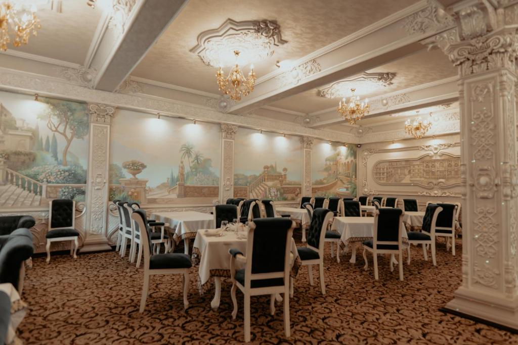 Astor Hotel