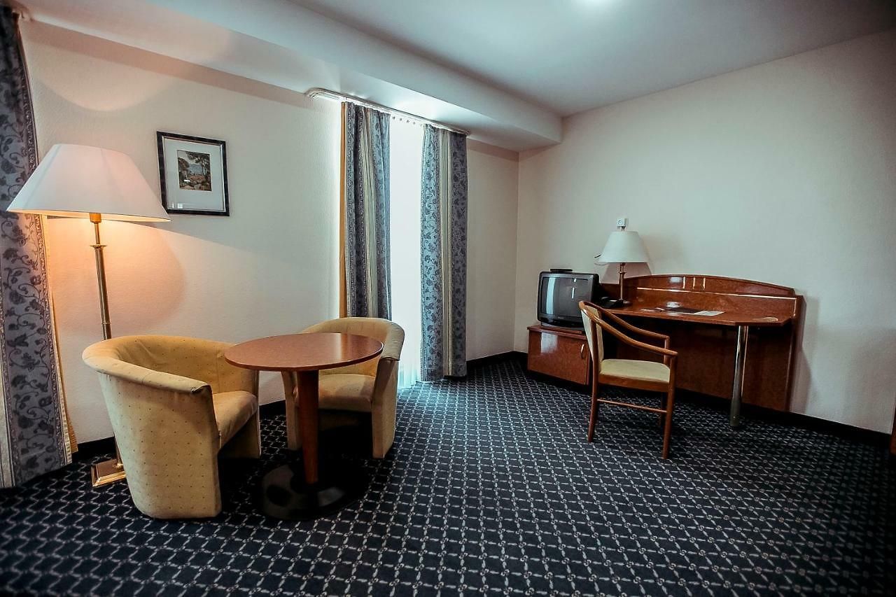Shodlik Palace Hotel