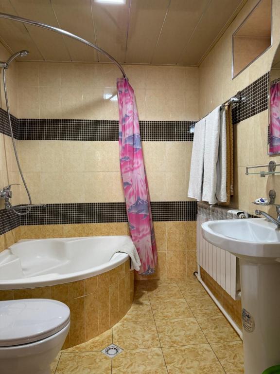 Hotel Shahram Plus Sh