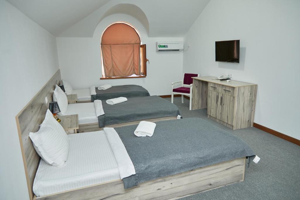 Muqaddas Hotel