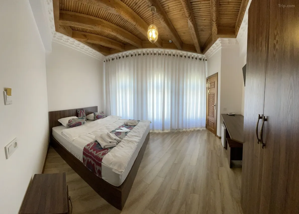 Mahbubakhon Guest house in old city