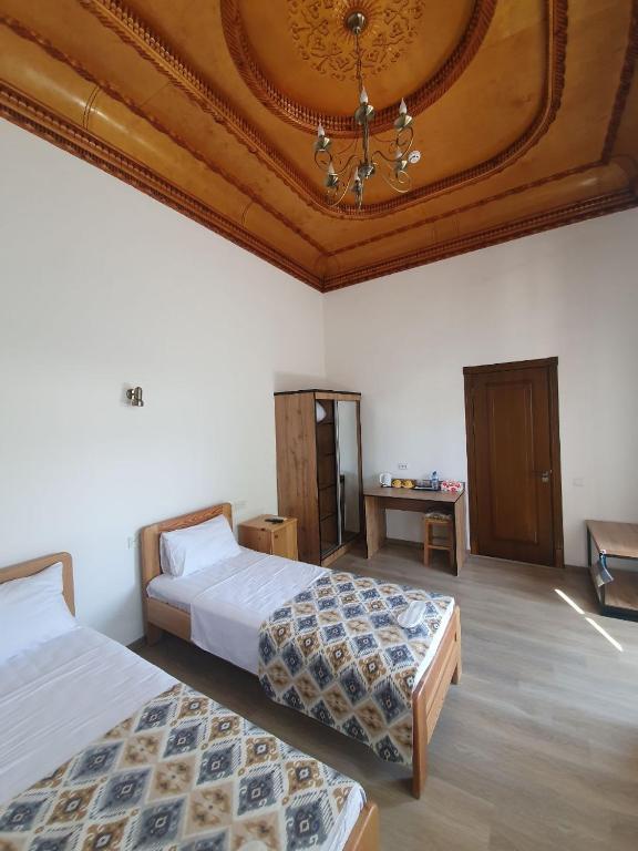 Chorsu Inn Guest House