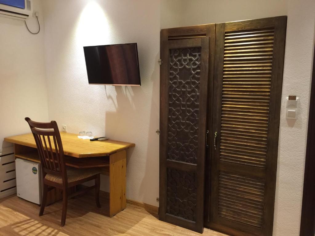 Lyabi-House Hotel