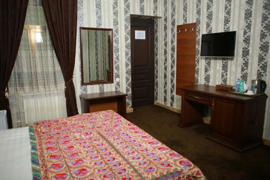 Boulevard Palace
