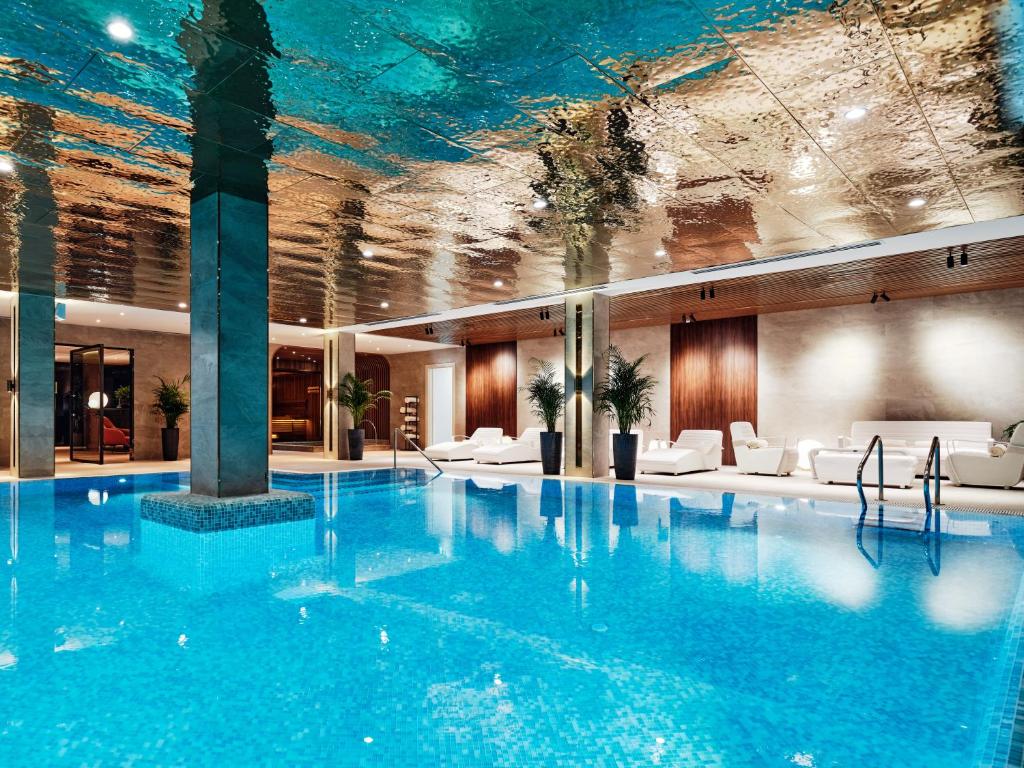 Hotel Crowne Plaza Tashkent, an IHG Hotel
