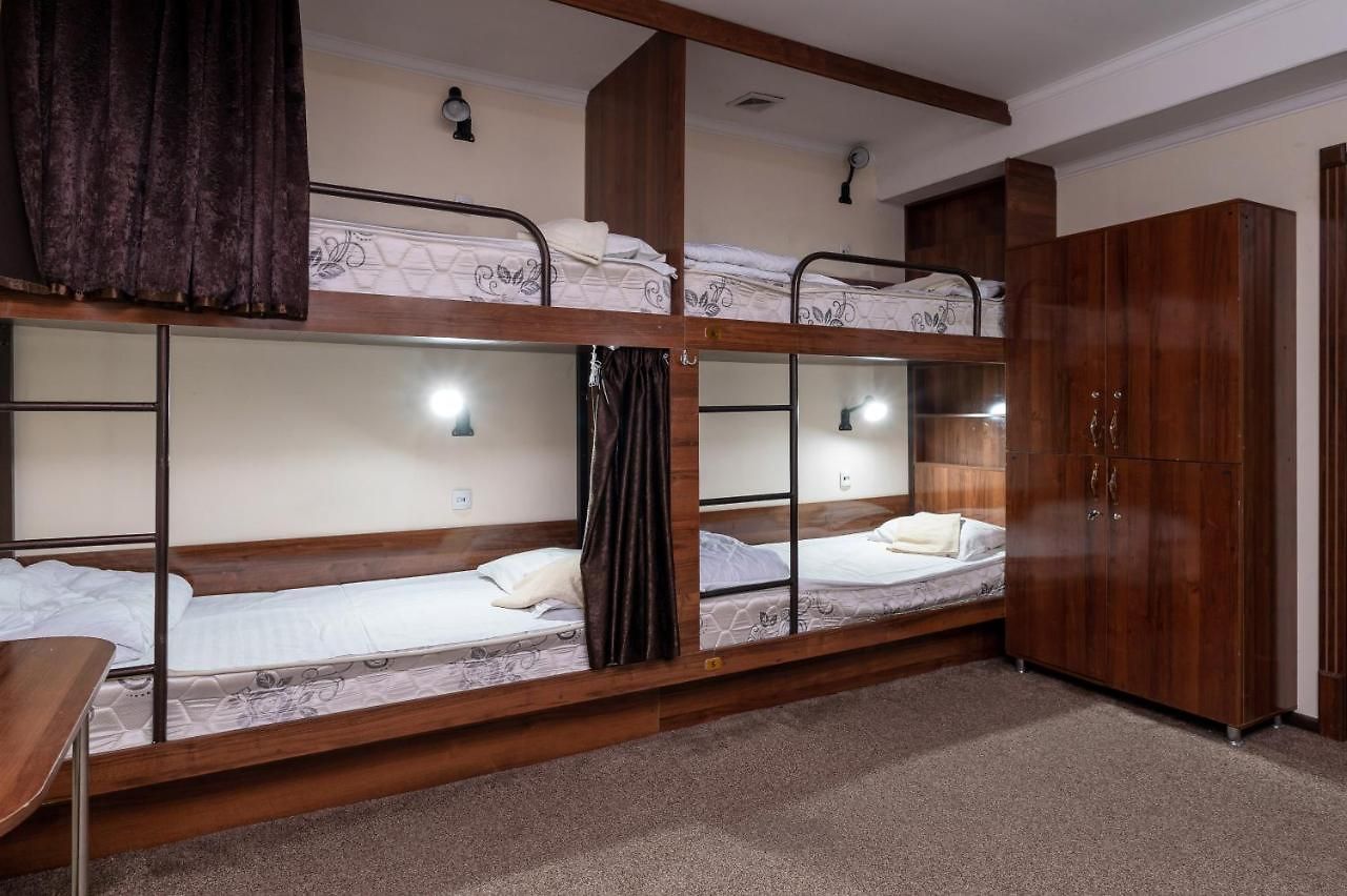 Hostel Makon