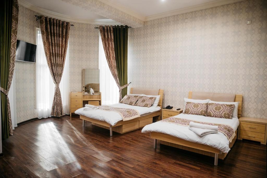 Shahlo Hotel