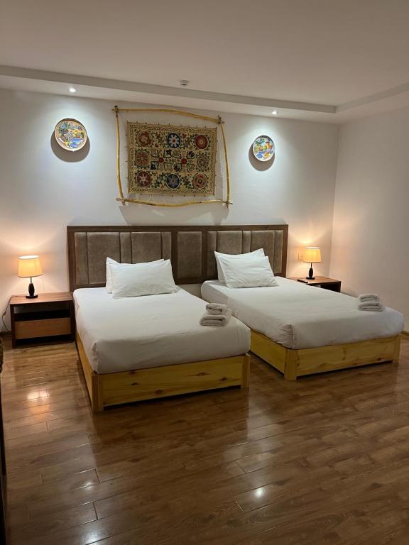 Lyabi-House Hotel