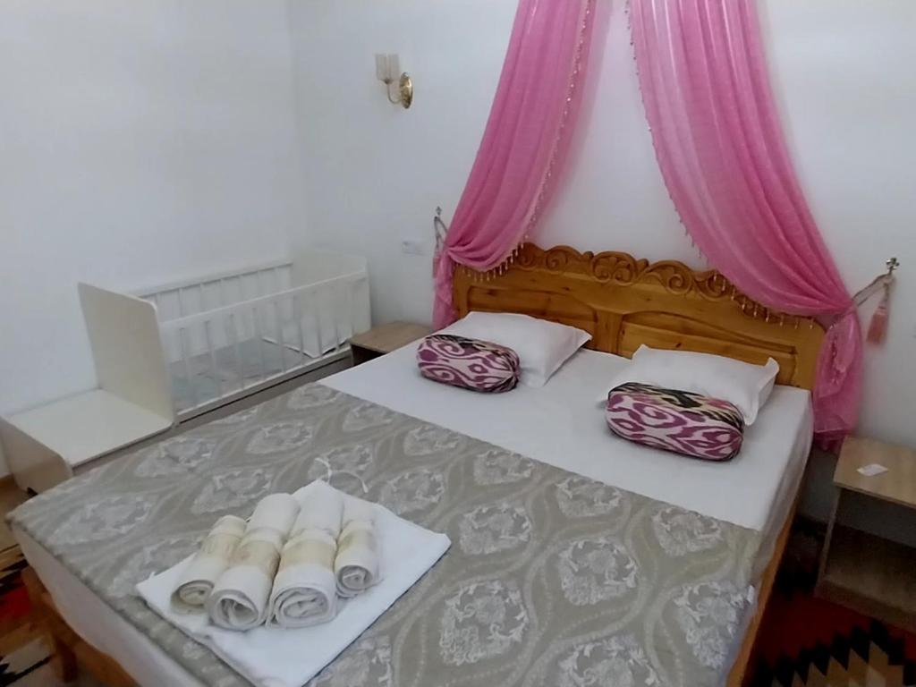 Nazira Guest House