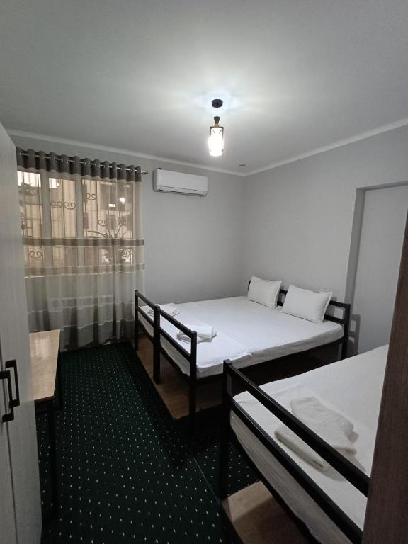 HOSTEL CHINOR