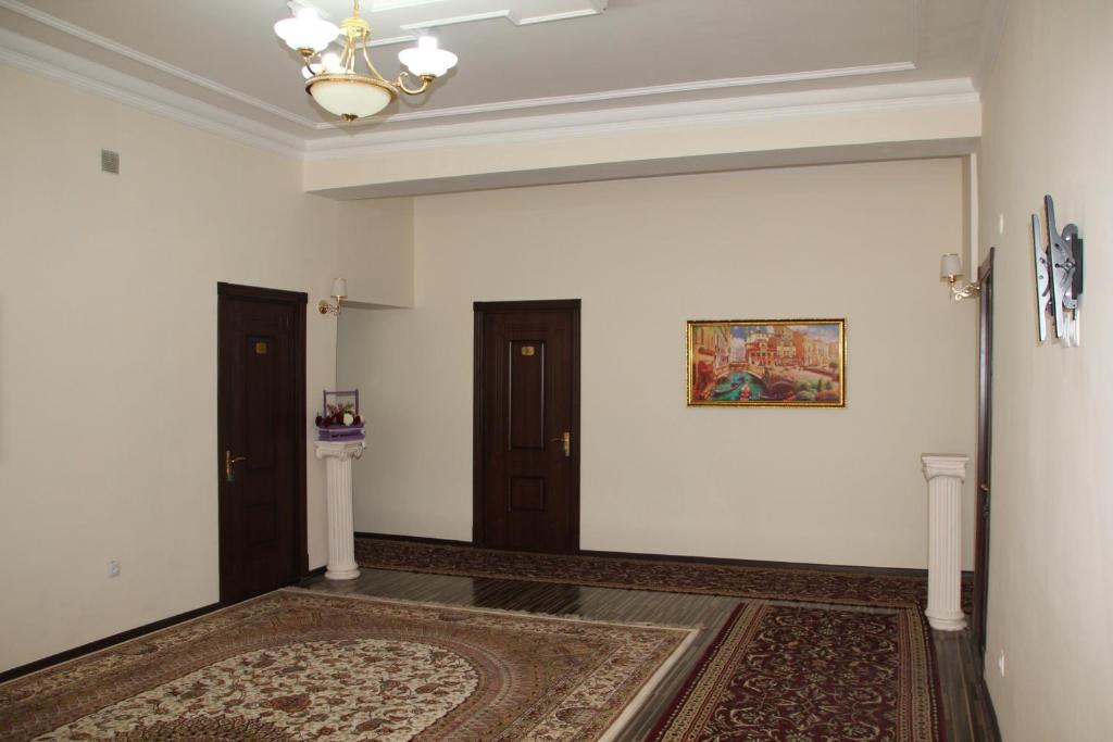 Grand Way Hotel