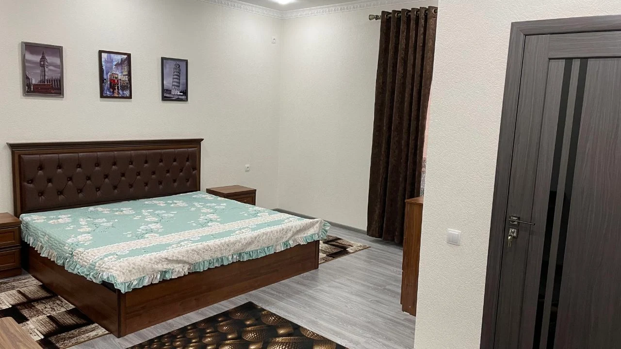 Chinara Guest House Airport