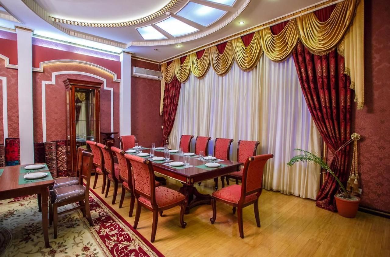 Izumrud Hotel