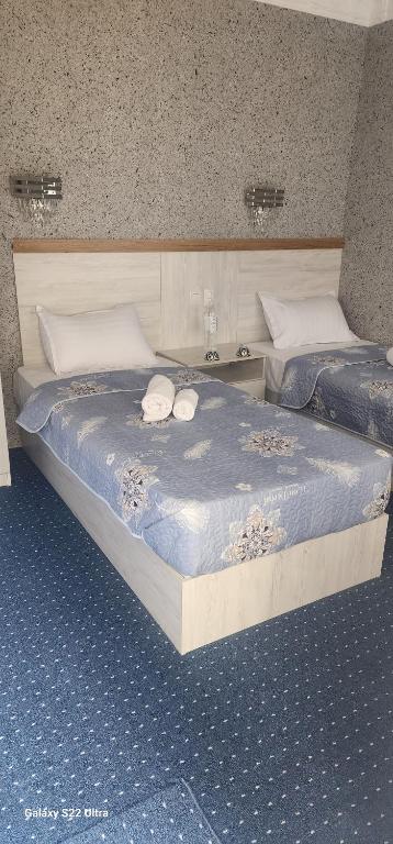 AMIRSHOX GUEST HOUSE