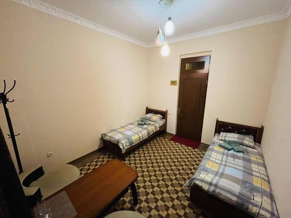 Sam Greenhouse Hostel