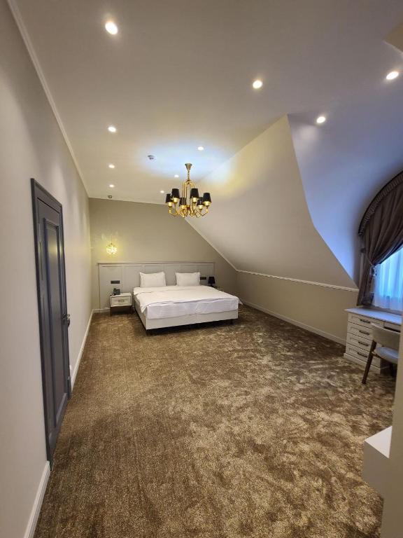 Bravo Hotel