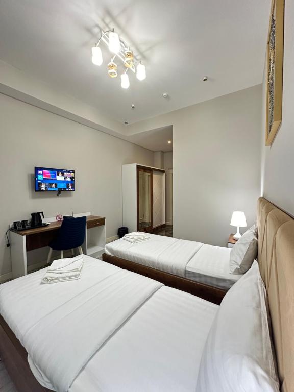 Nur Makon Hotel