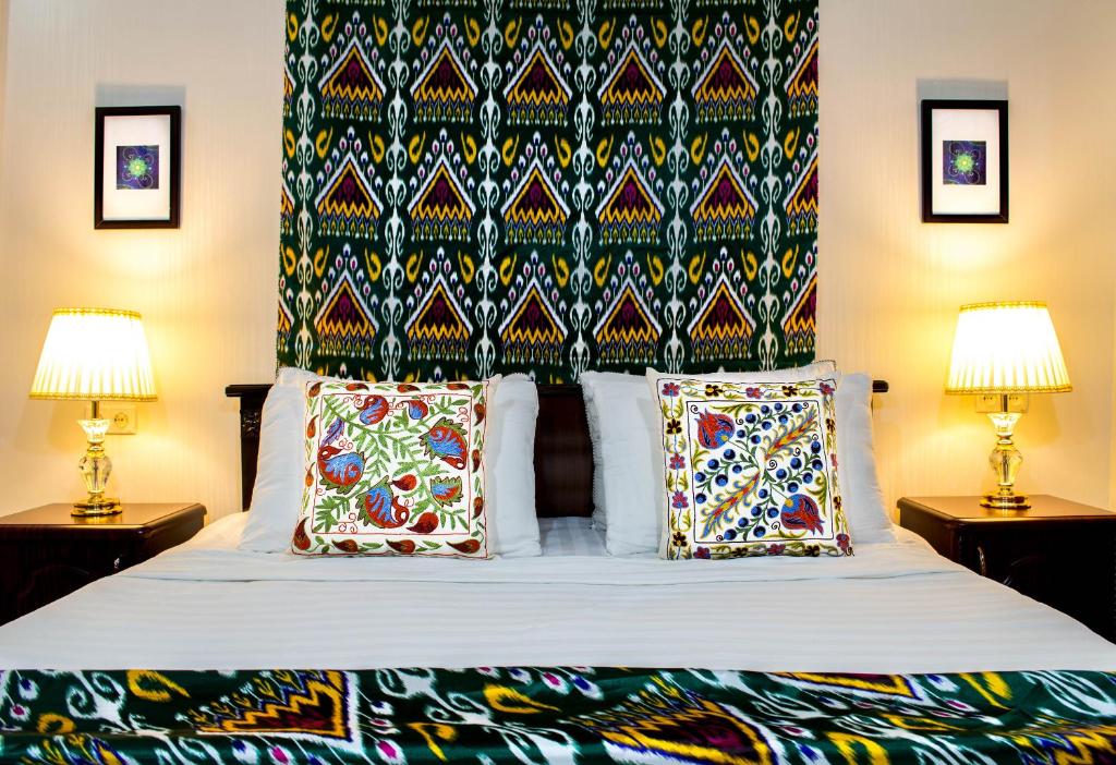 Jahongir Hotel