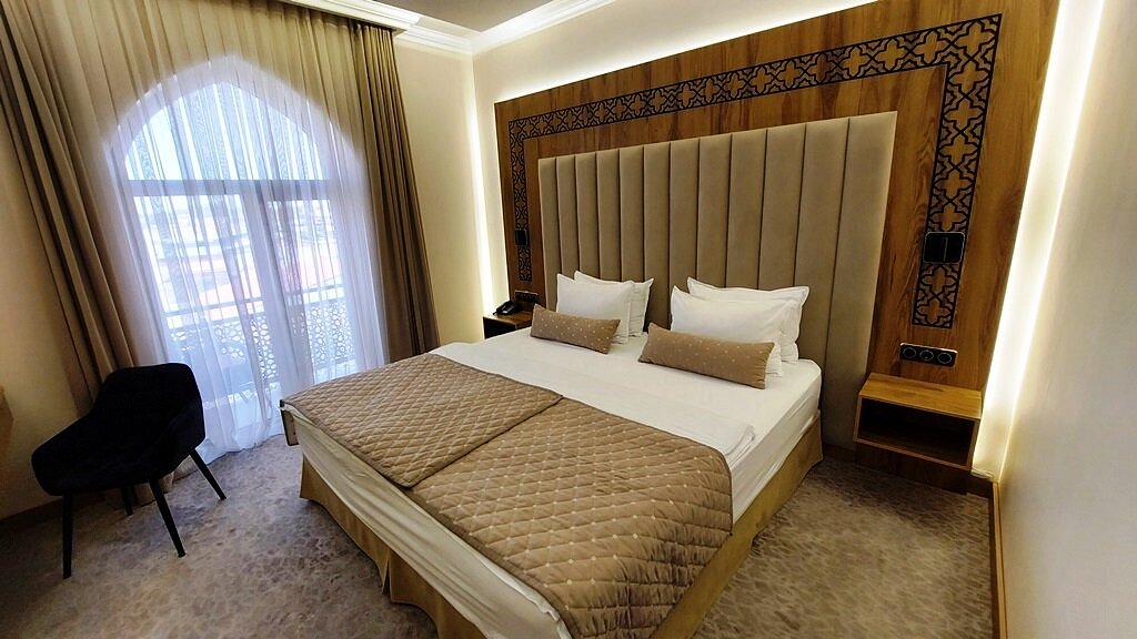 Kohinur Plaza Hotel & Spa