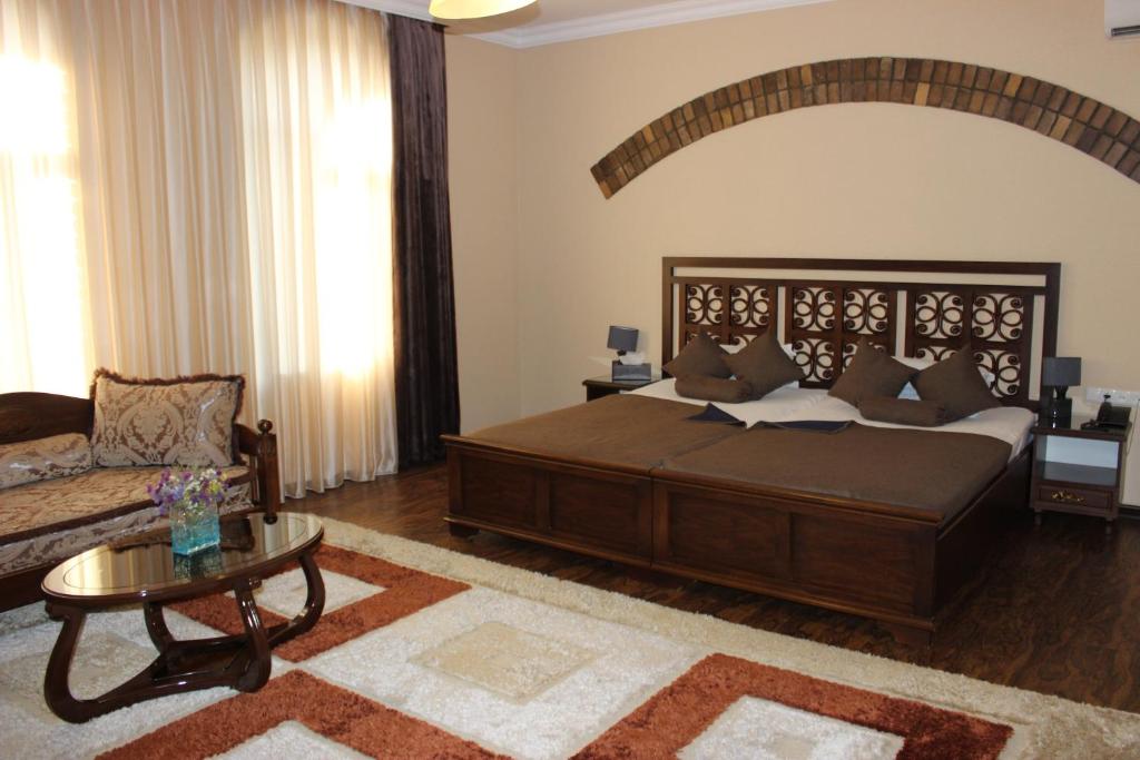 Platan Hotel