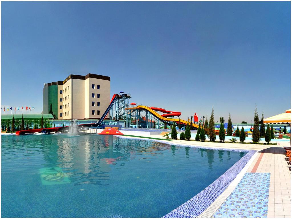 Golden Valley Hotel