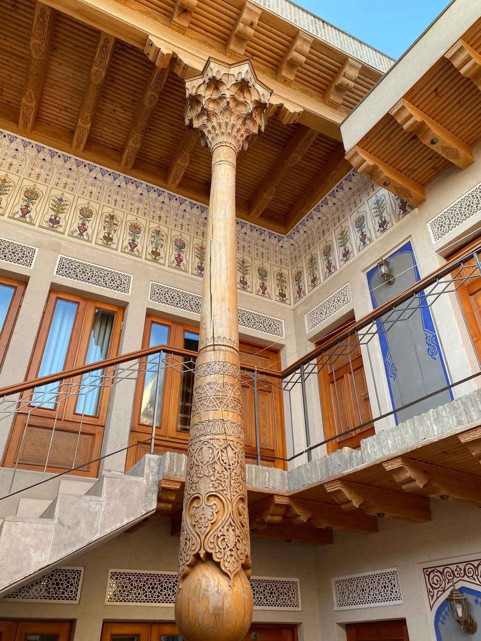 Hotel Shohrud