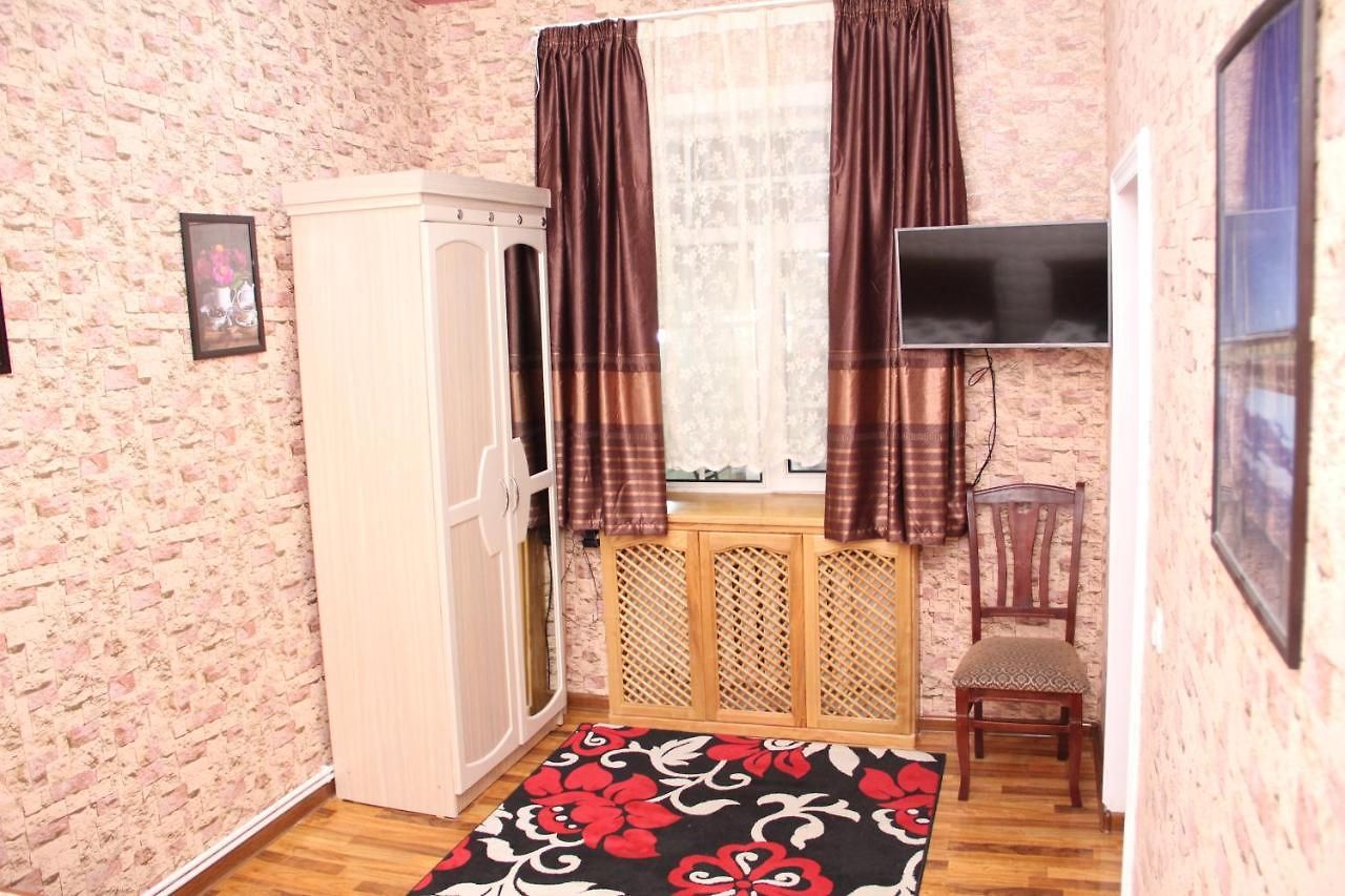 Chinara Guest House