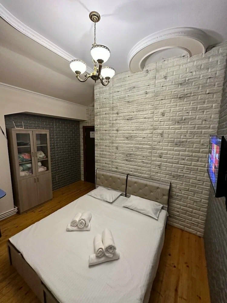Next Hotel