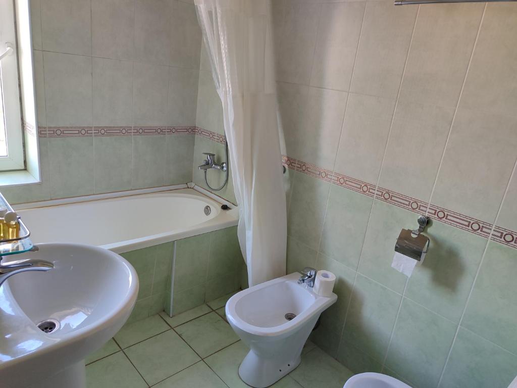 Отель Grand Avenue