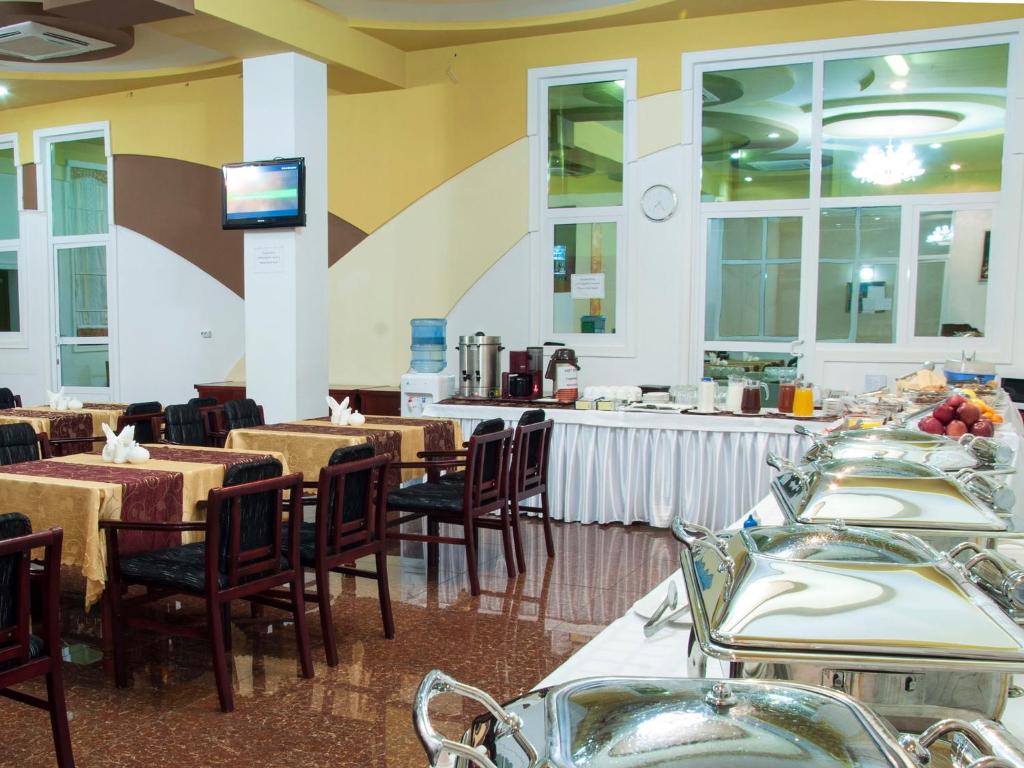 Golden Valley Hotel