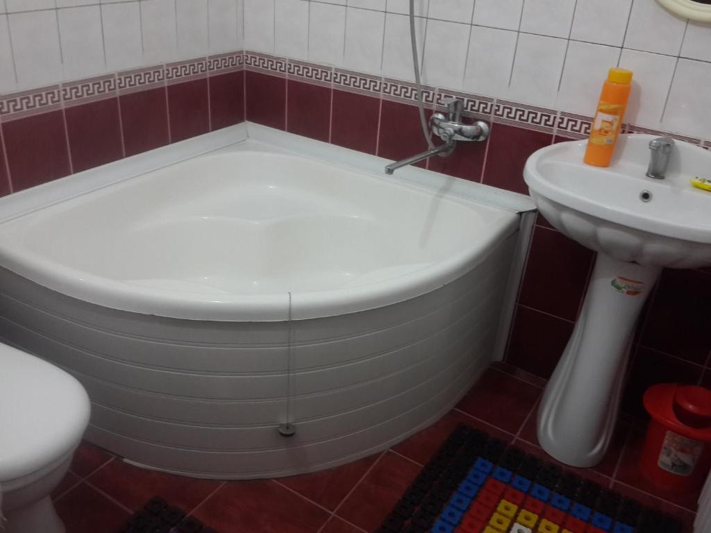 Islambek Hotel & Travel