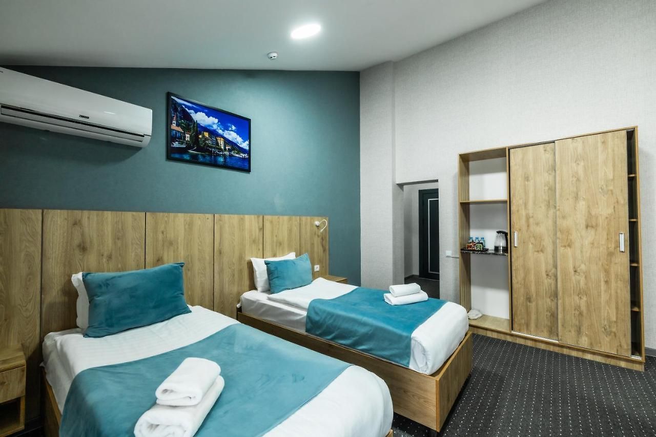 Bobur Hotel