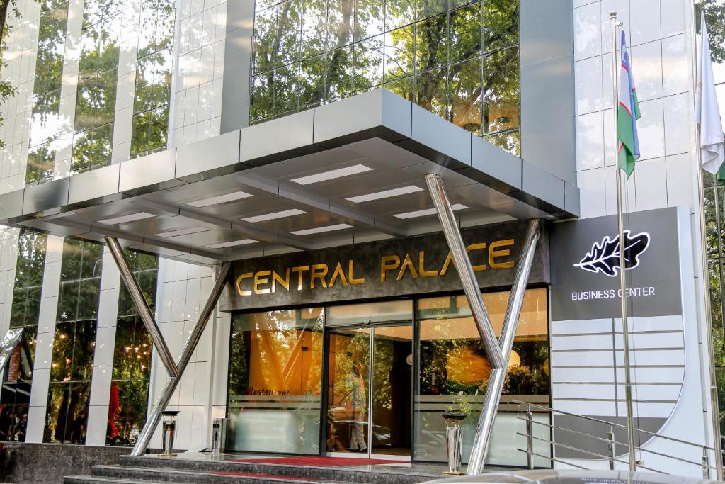 Central Palace Hotel