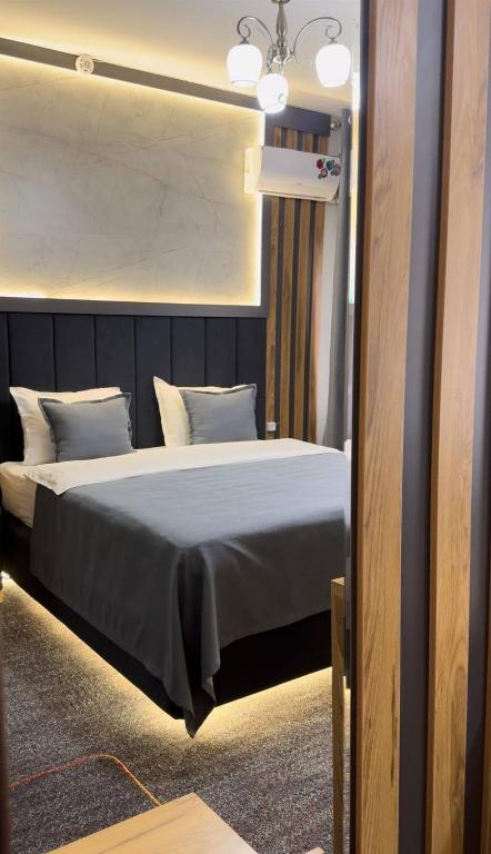 Отель Orient Inn