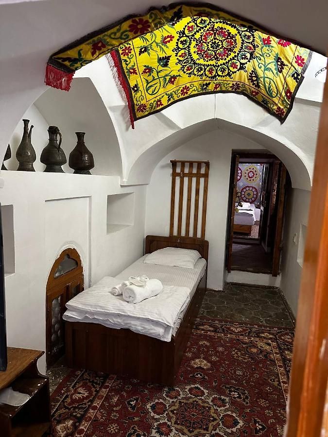 HALAL Mekhtar Ambar