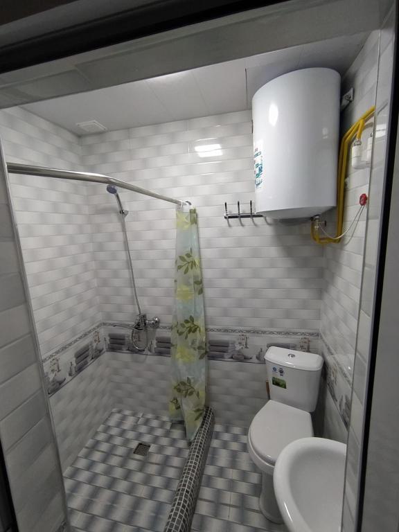 HOSTEL CHINOR