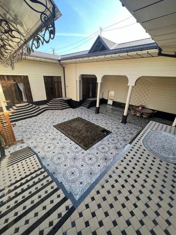 Nippon Guest House