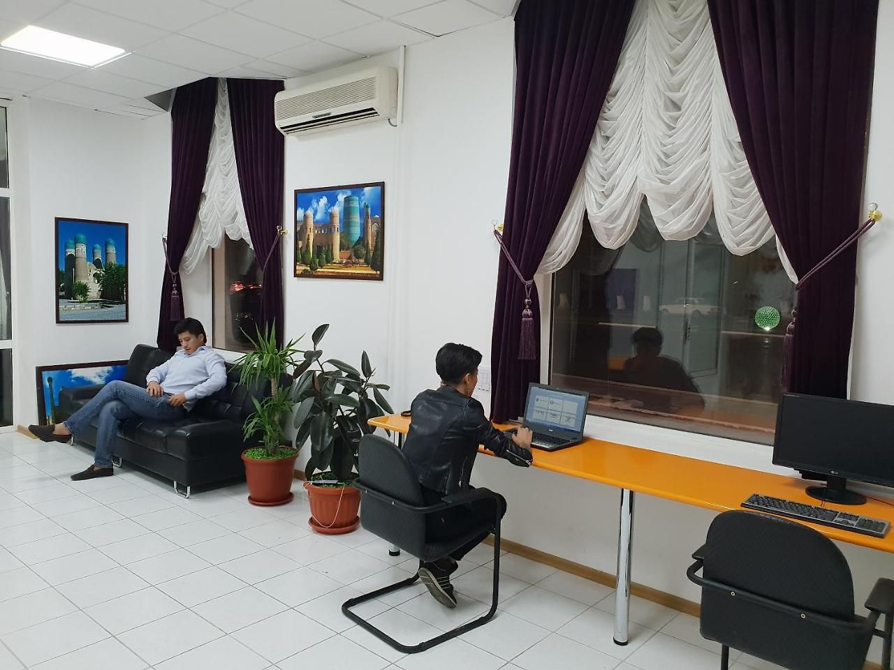 Capsule Hostel