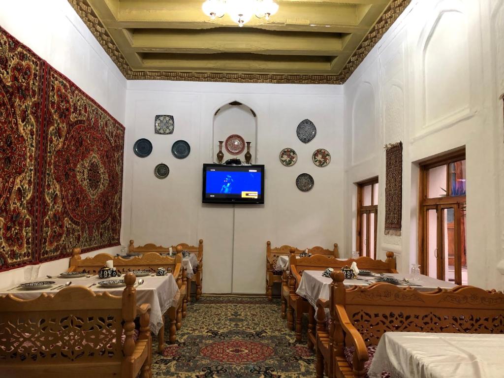 Old Bukhara Boutique