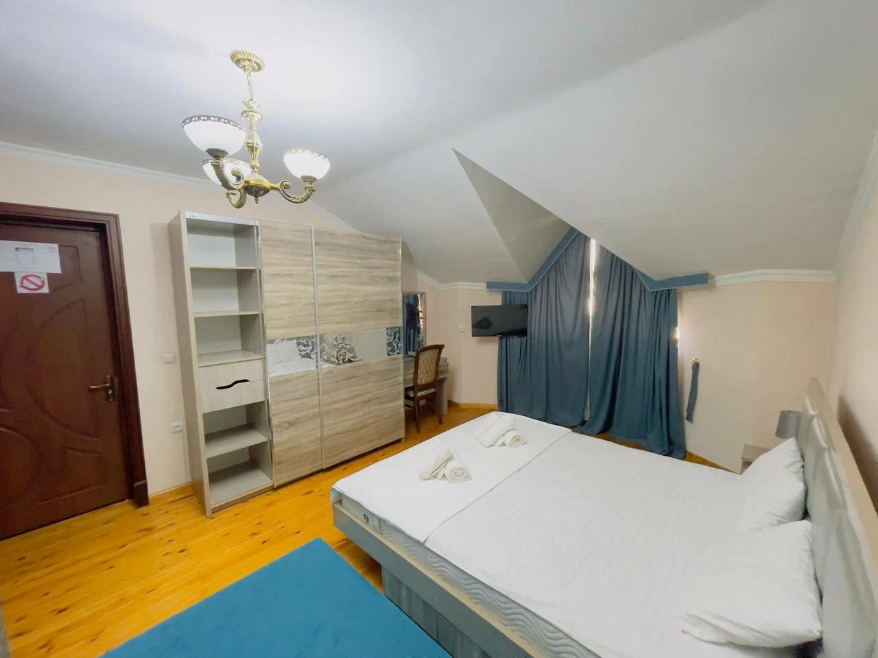 Next Hotel
