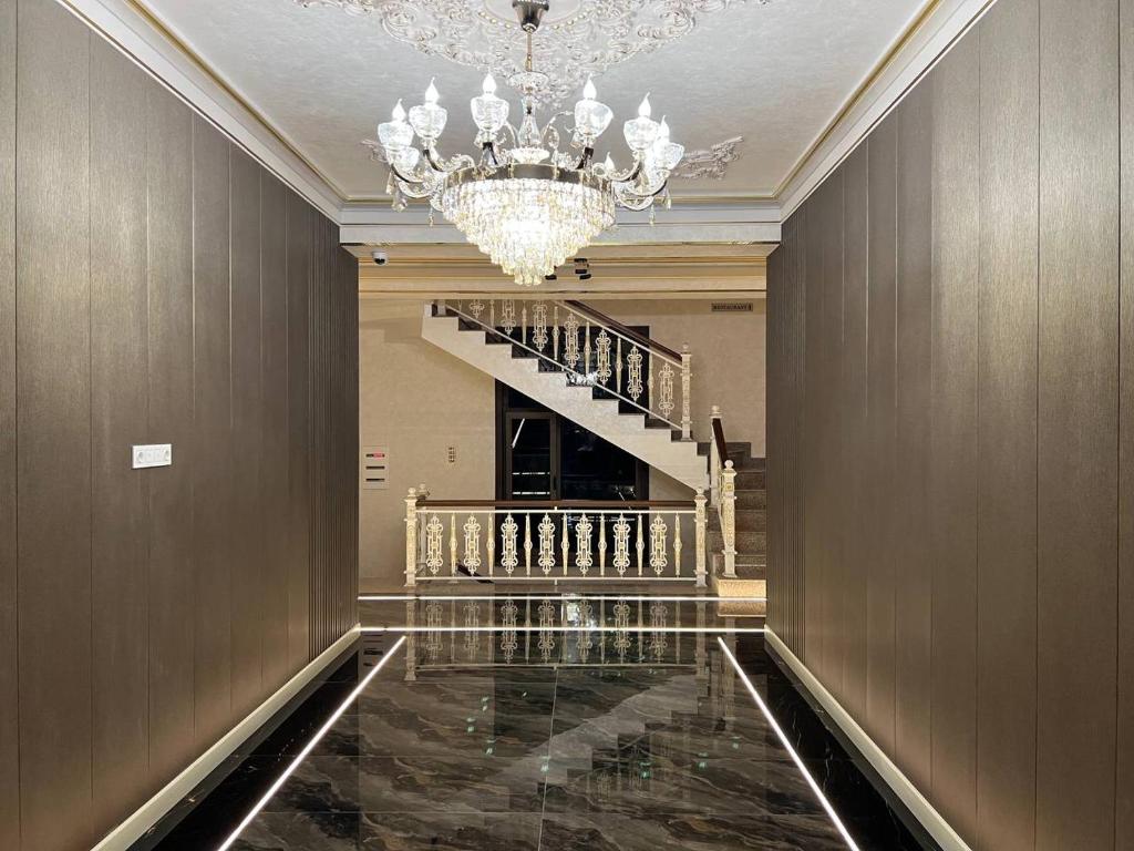 Nur Makon Hotel