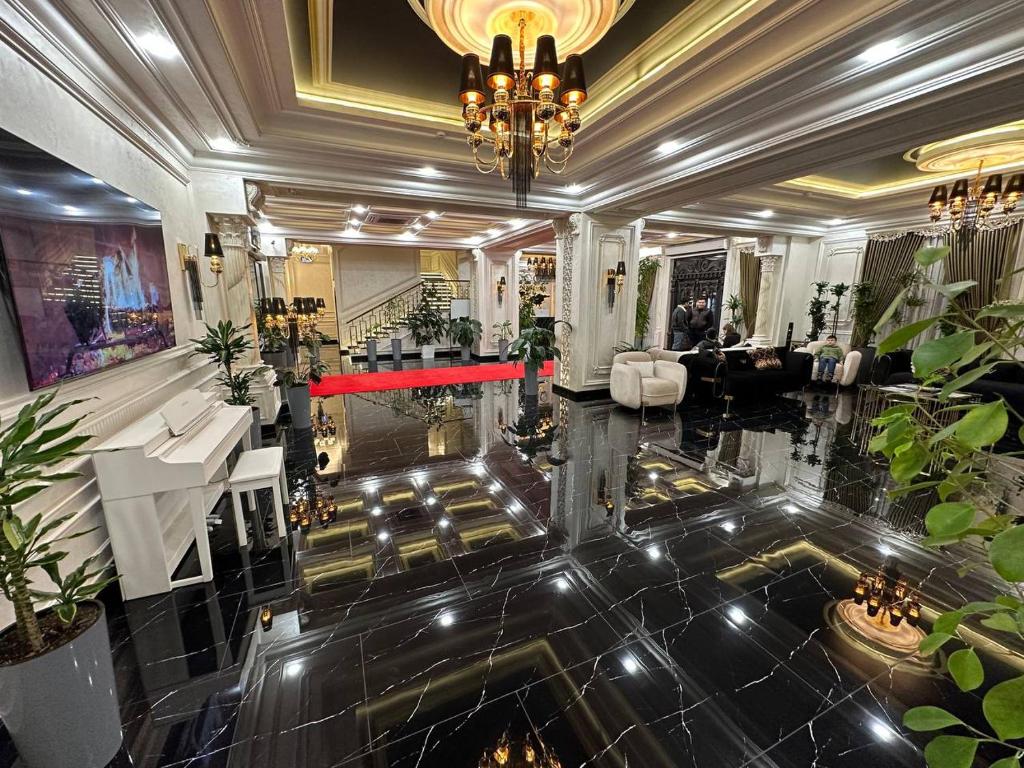 East Star Hotel