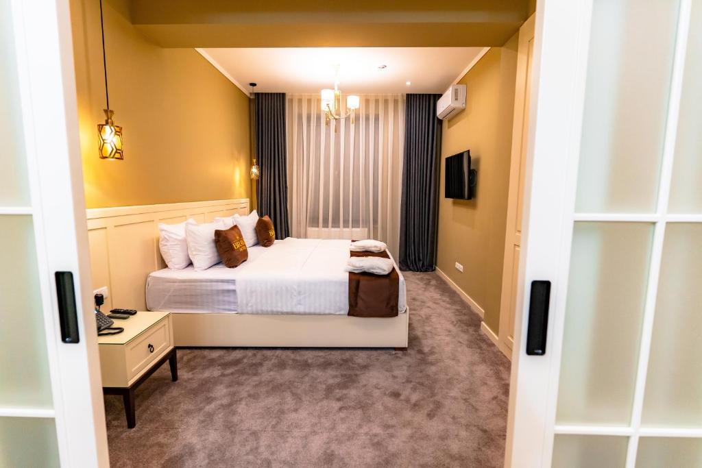 Bravo Hotel