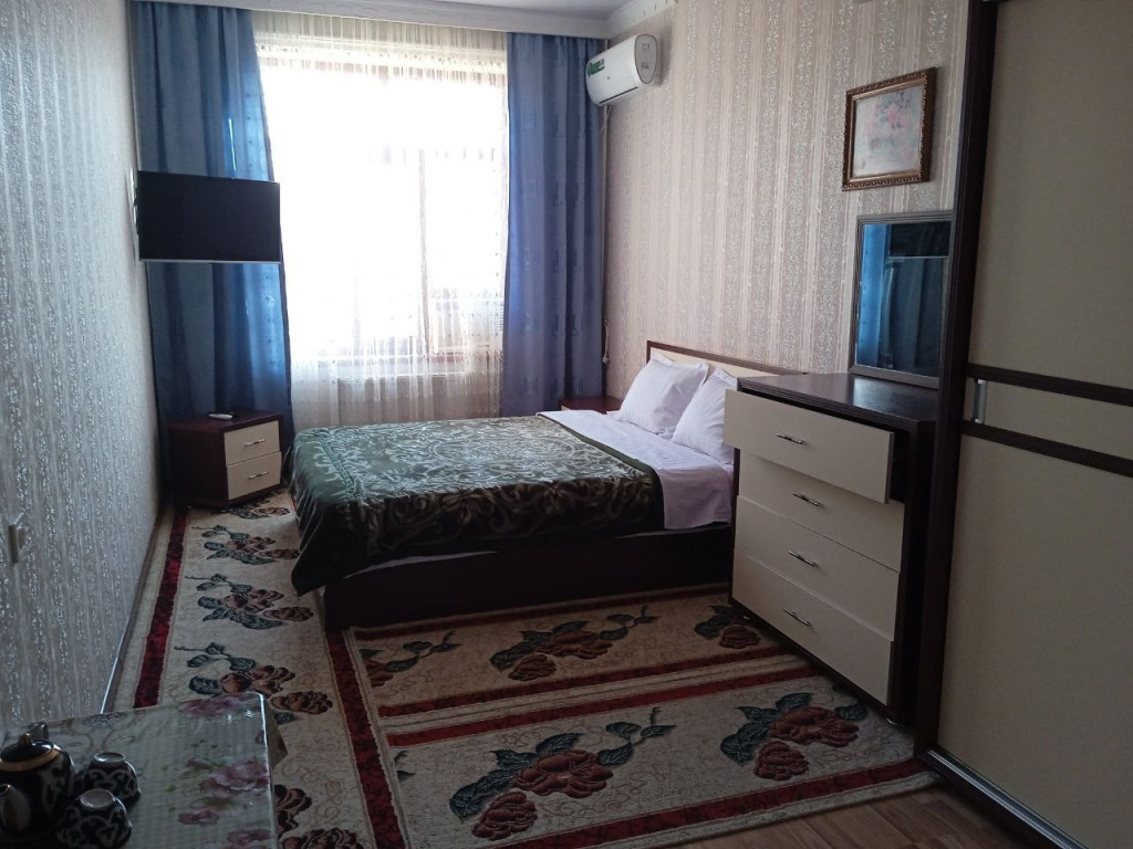 Aziz Mehmon Hotel