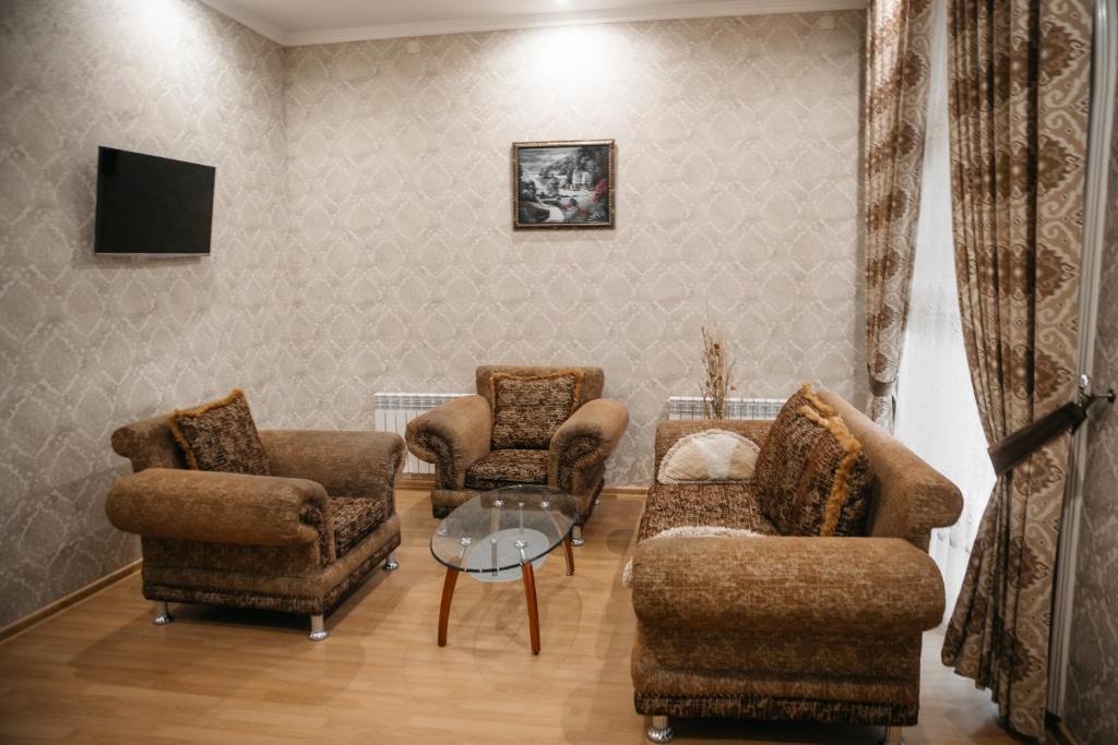 Shahlo Hotel