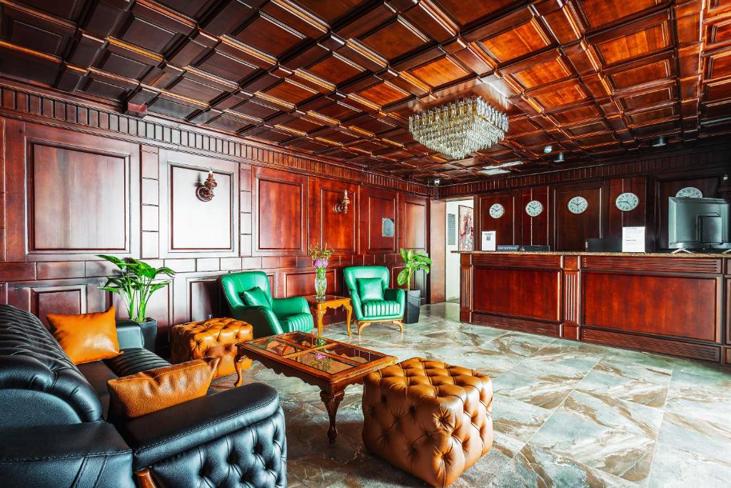 Hotel River Inn