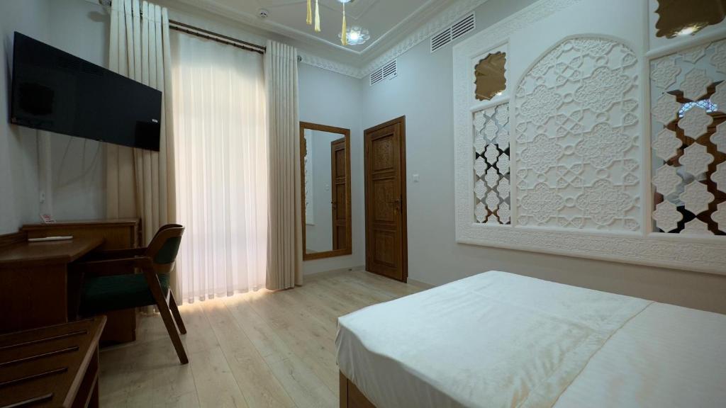 Emerald Hotel