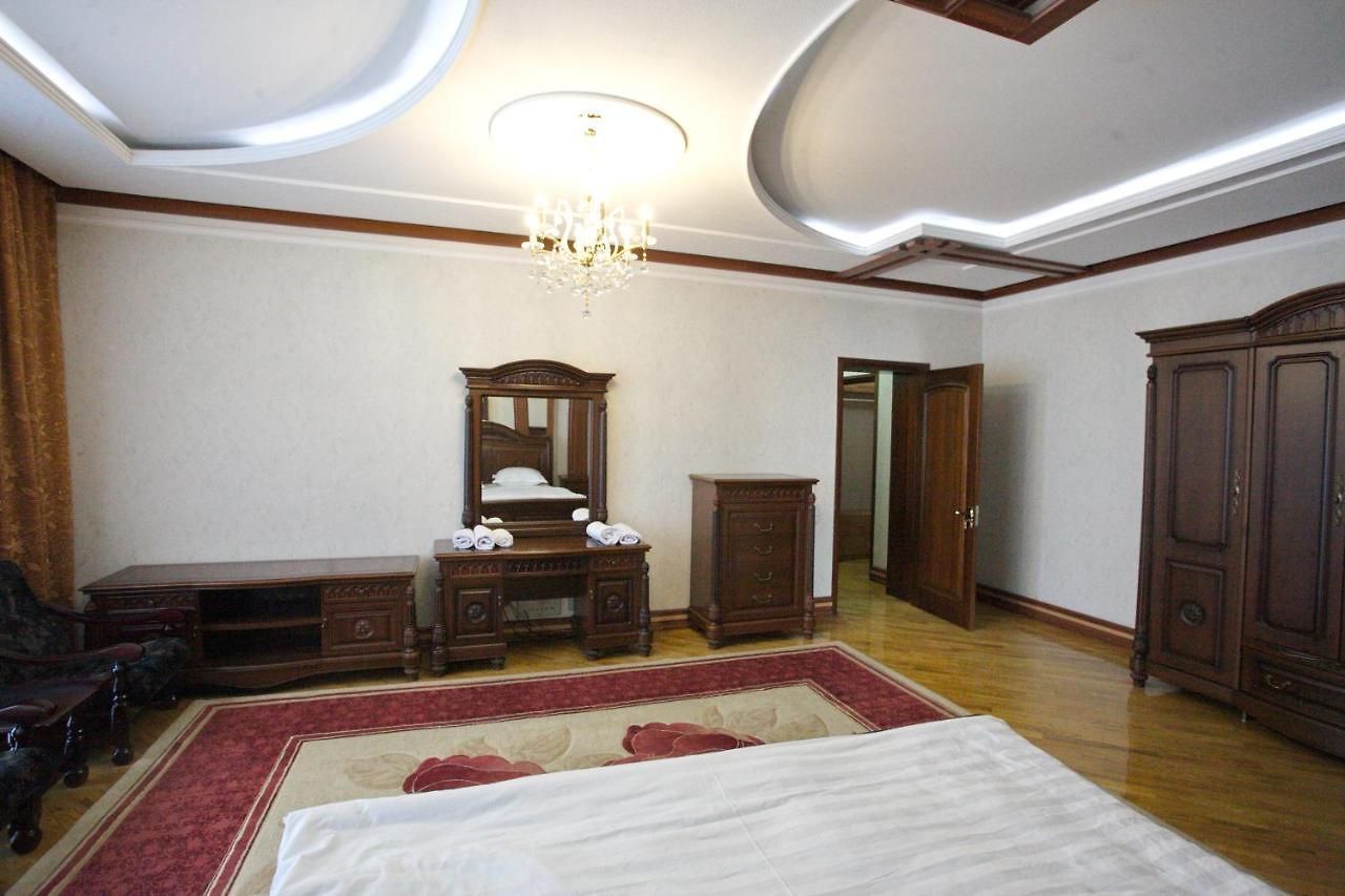 Lasfera Luxury Mehmonxonasi