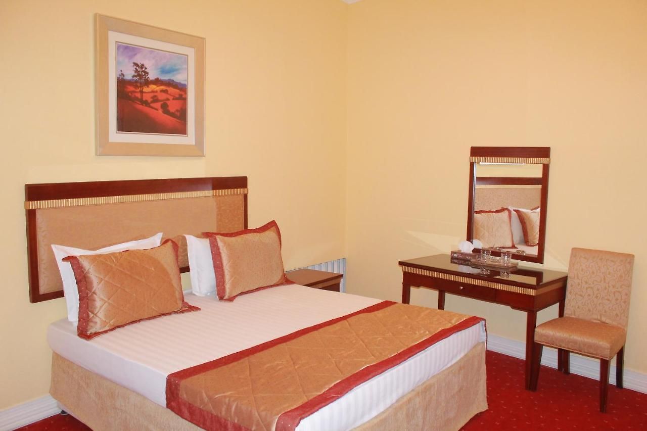 Diamond Plaza Hotel
