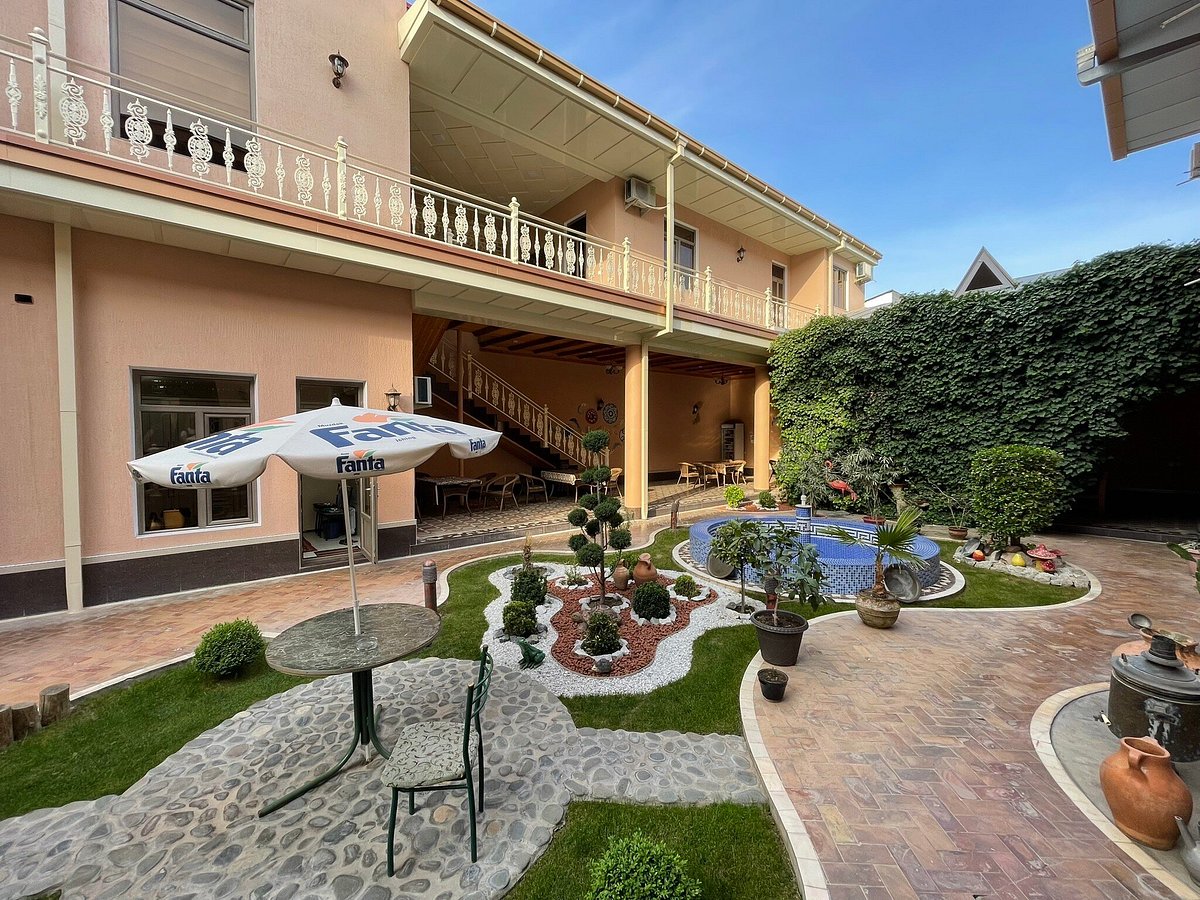 Hotel Billuri Sitora